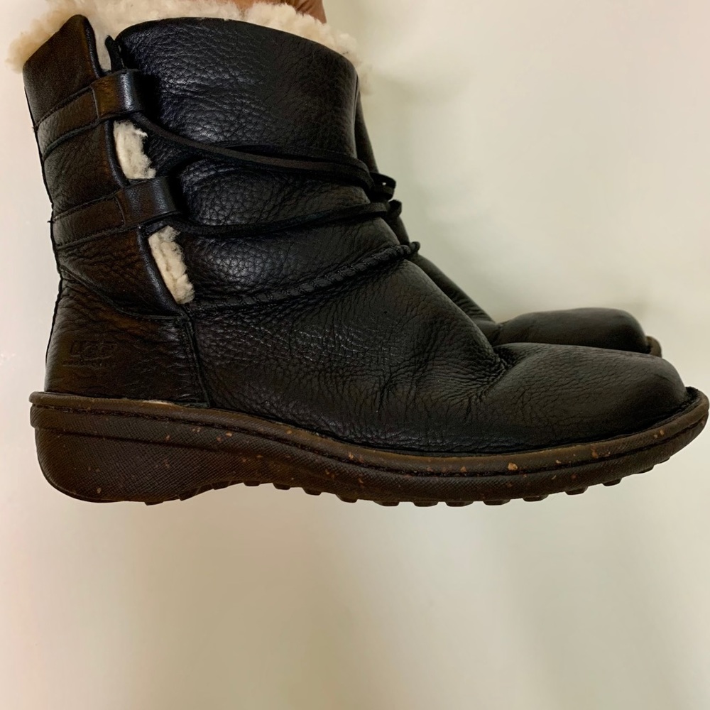 UGG Caspia Lace Boots Black 8